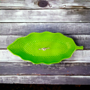 Leaf Delight Serving Stand Green