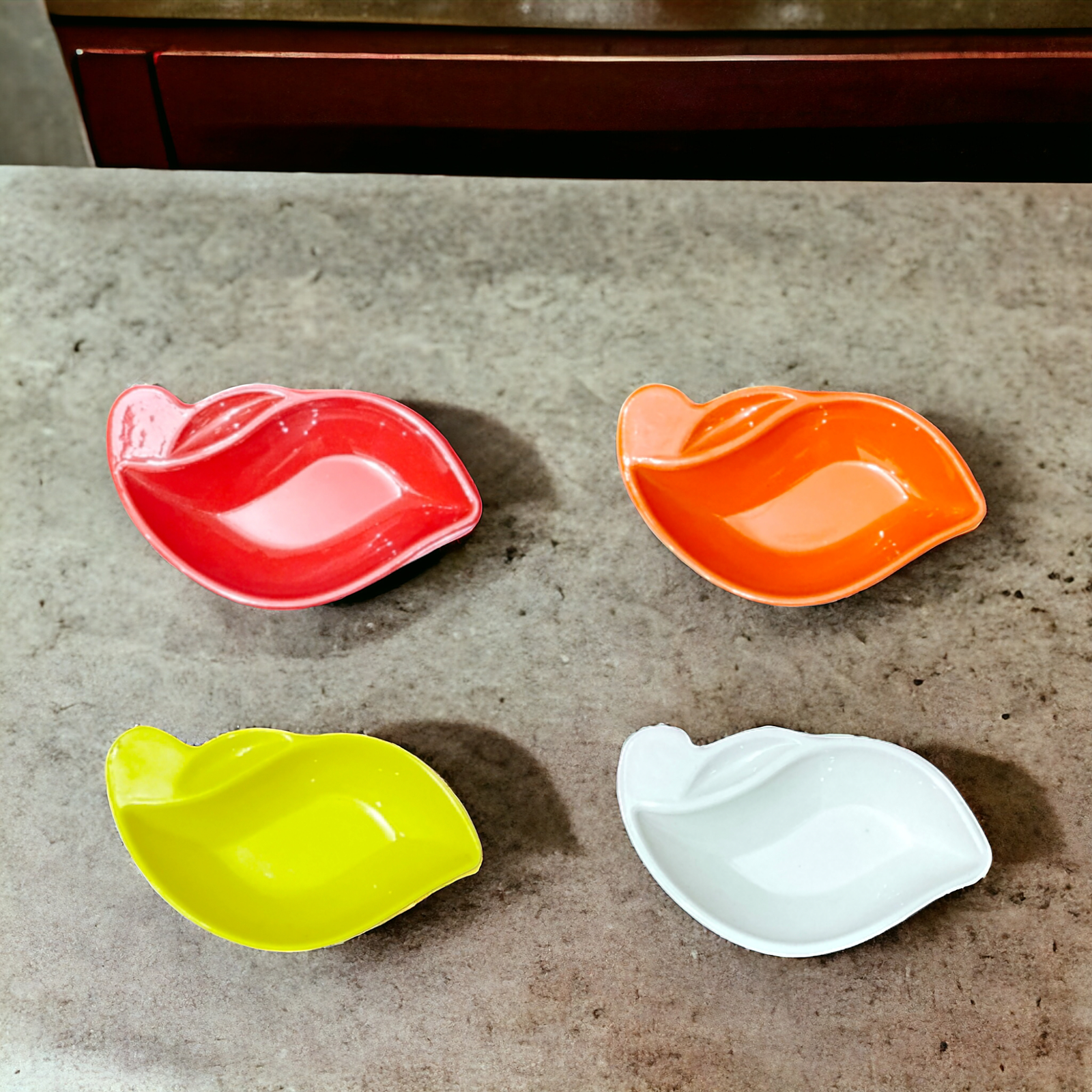 Lip-Shaped Sauce Bowl